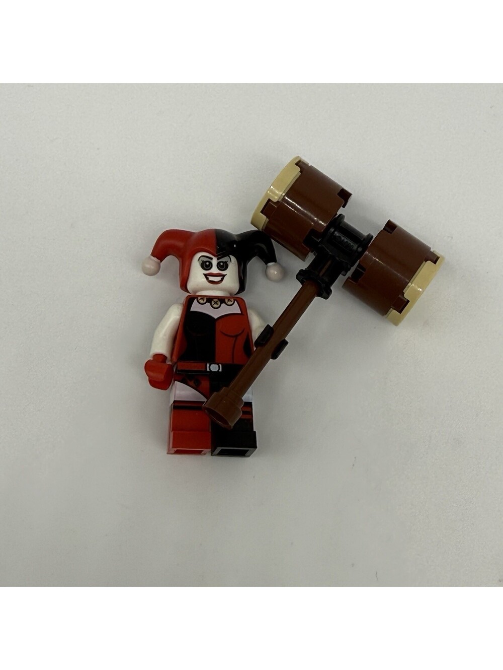 LEGO Batman Harley Quinn Minifigure 76035 Jokerland